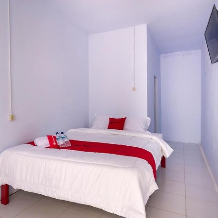 Reddoorz Syariah @ Bondowoso City Center Luaran gambar